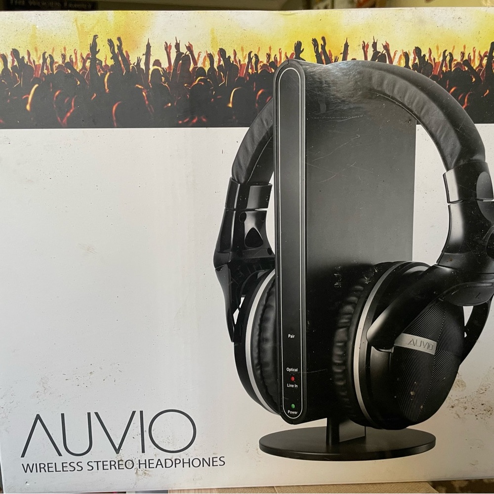 Wireless stereo headphones